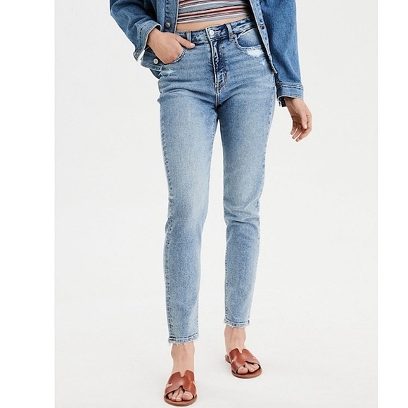 American Eagle High-Waisted Mom Jeans - Picture 2 of 12
